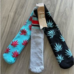 Basic Equipment 420 Leaf Print Crew Socks 3 Pair fits Shoe Size 6-12.5